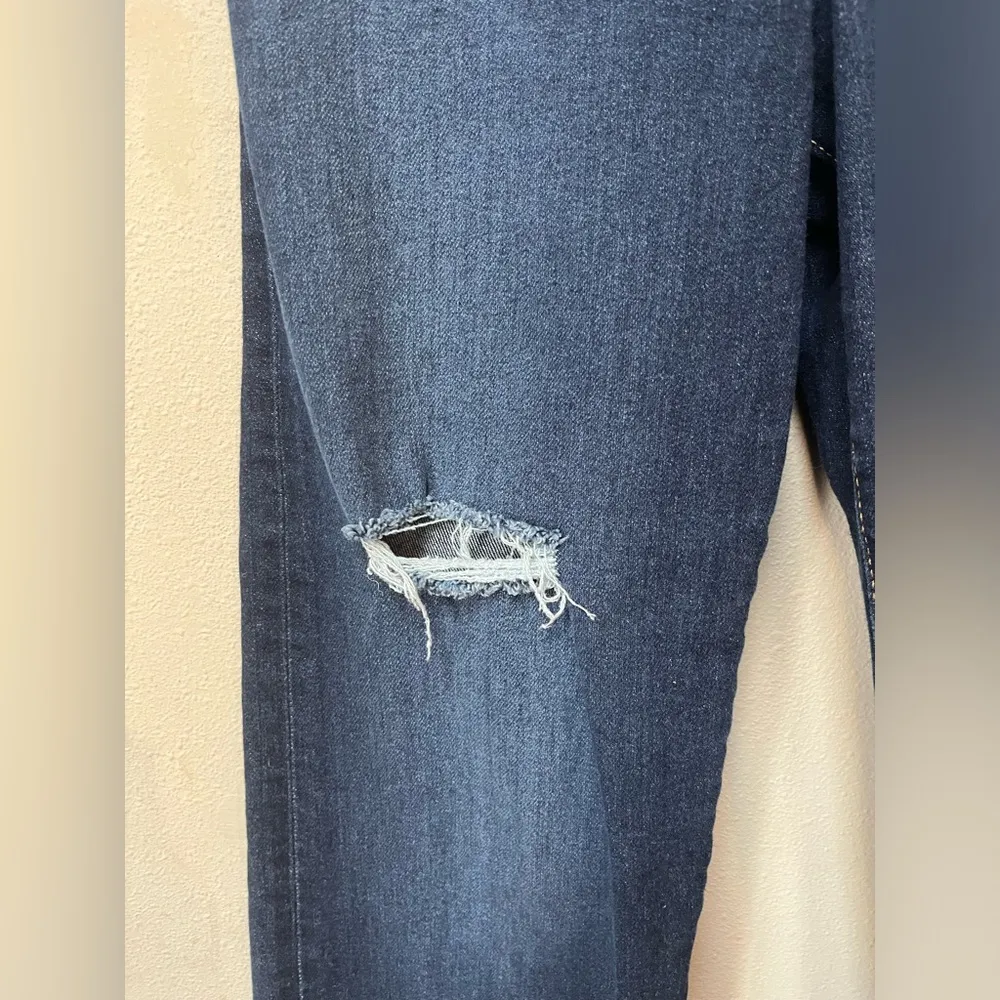 Levi’s Women’s Blue Distressed High Waist Rib Cage Straight Leg Ankle Size 27 - Image 6