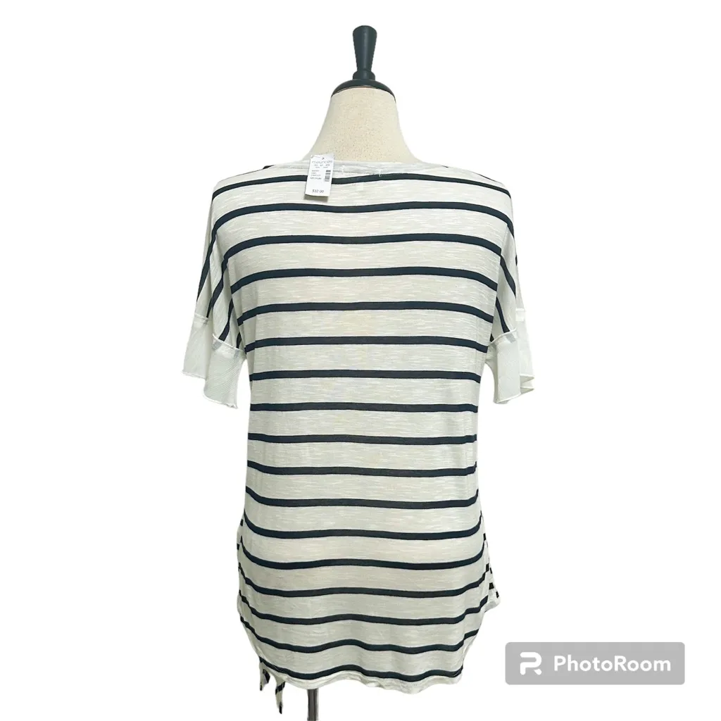 Maurices Ivory Navy Stripe Floral Embroidered Tie V Neck Short Sleeve Medium NWT - Image 6