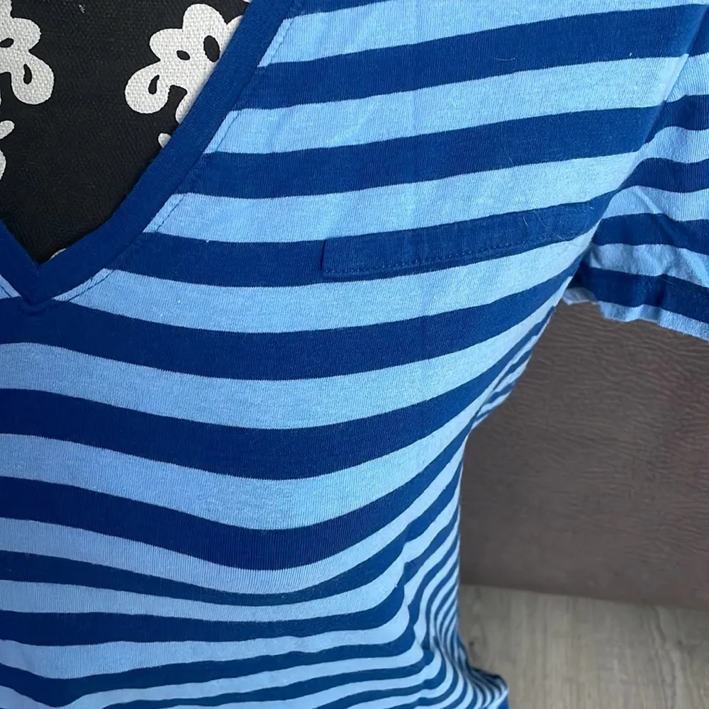 AK SPORT ANNE KLEIN Blue Striped V-Neck T-Shirt Size Large - Image 2