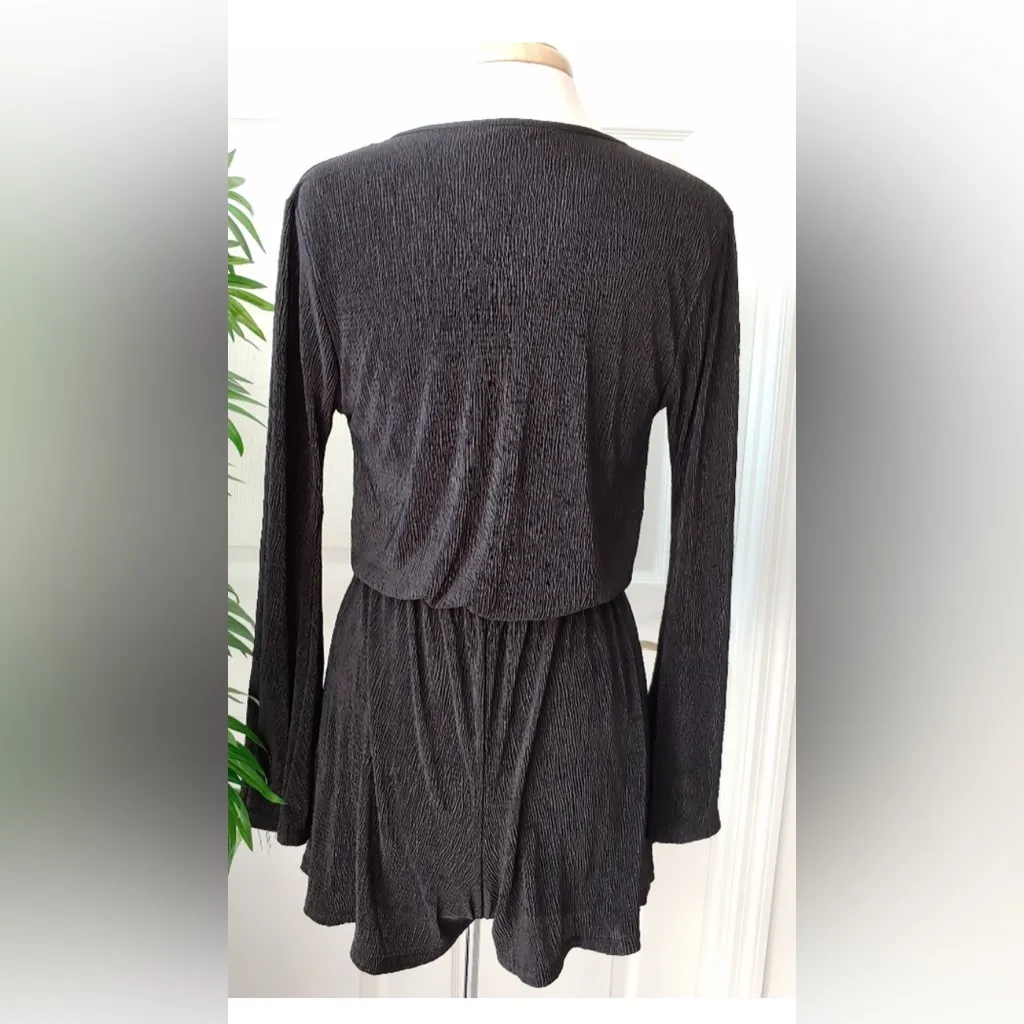Topshop Plunge Bell Sleeve Romper Black Size 2 NWOT - Image 2