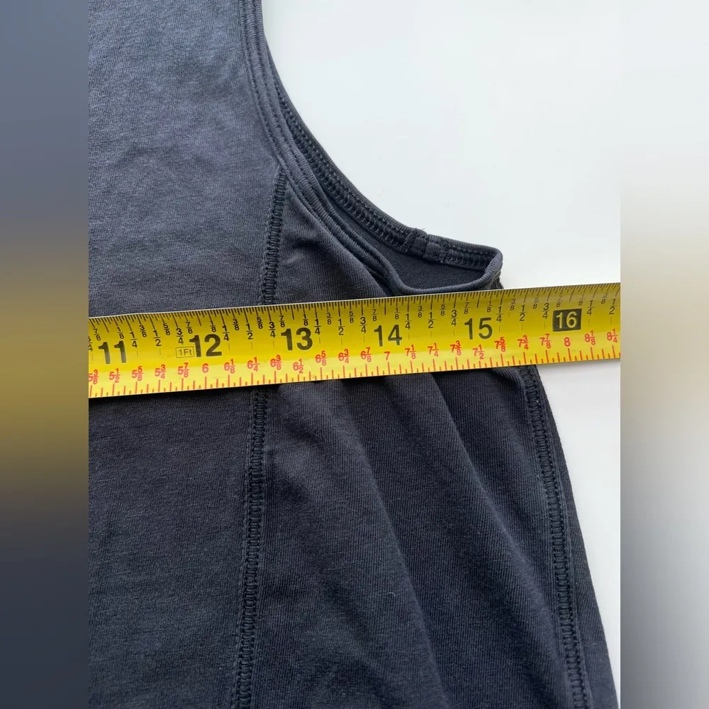 Lululemon open flyaway open back black tank top sleeveless lightweight - Image 4