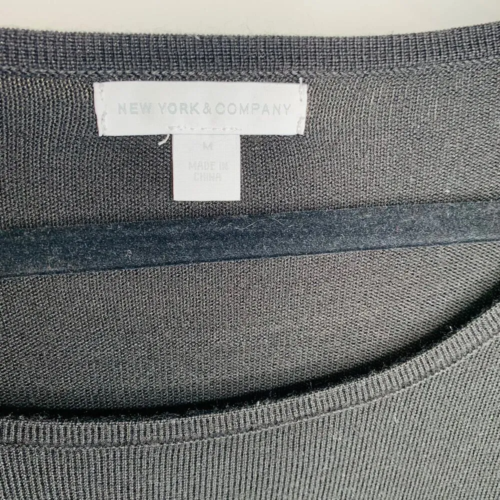 Black Sweater Sz Medium Scoop Neck Chiffon Hem - Image 9