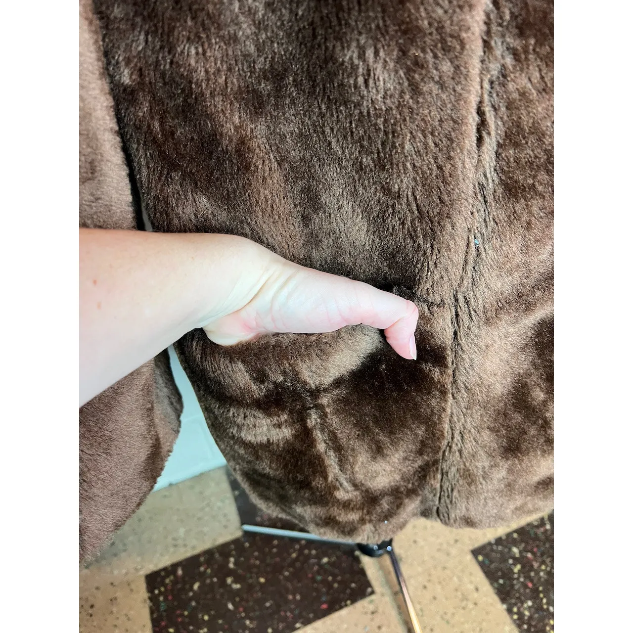 Faux fir coat brown double breasted 1970s Size undefined - Image 3