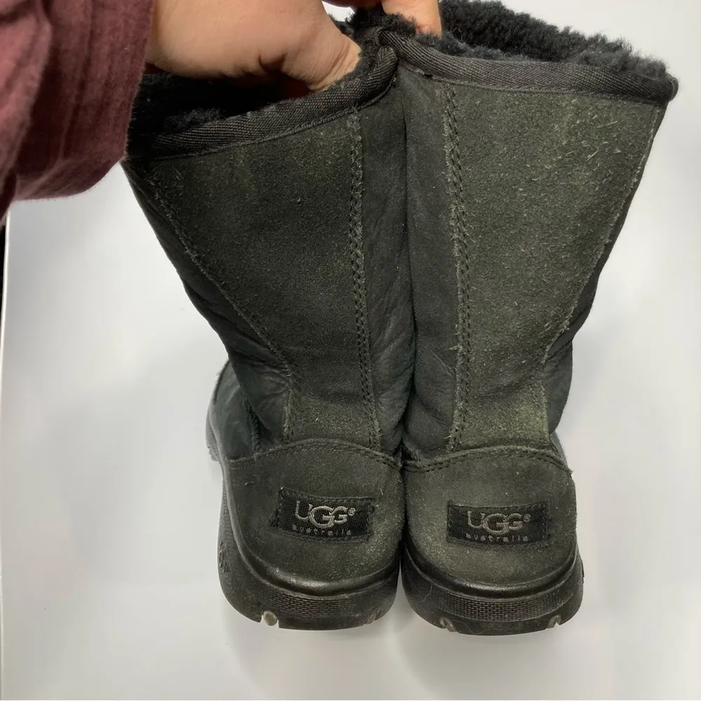 UGG ultimate short black boots‎ size 8 - Image 5