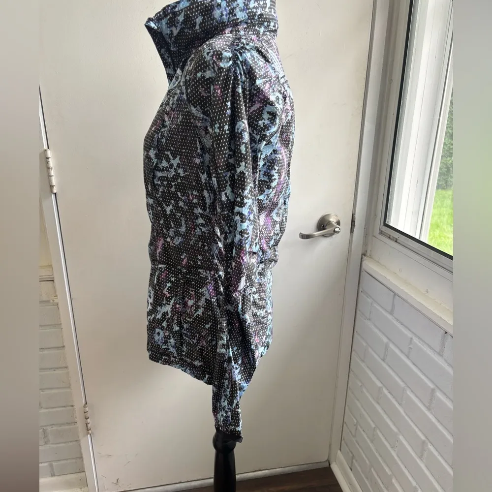 Lululemon Back‎ Pack It Jacket Floral Size 6 Athleisure hiking outdoors workout - Image 5