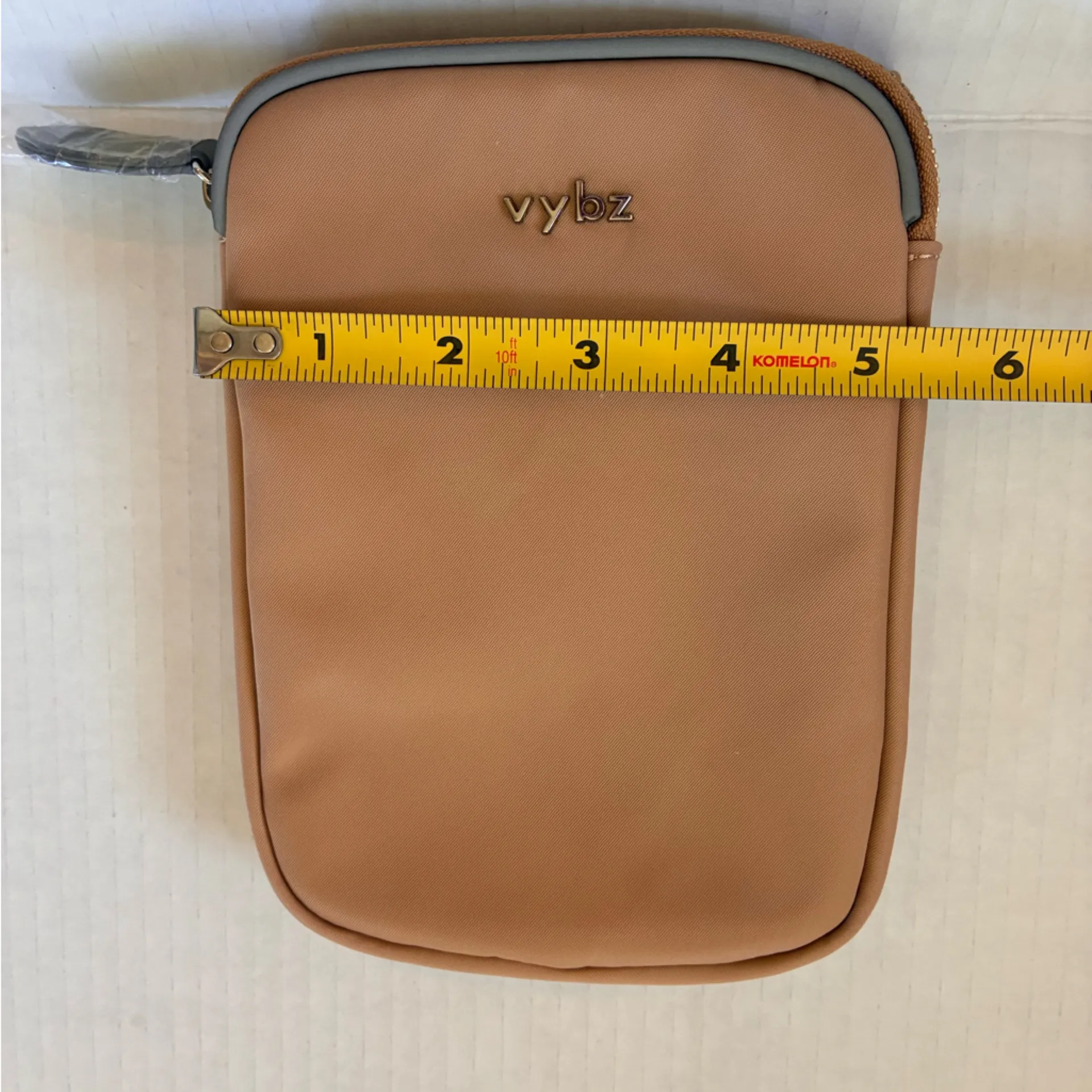 NWOT VYBZ Magnetic Pocket Pal w/Zippered Pocket & RFID Blocking Tan - Image 10
