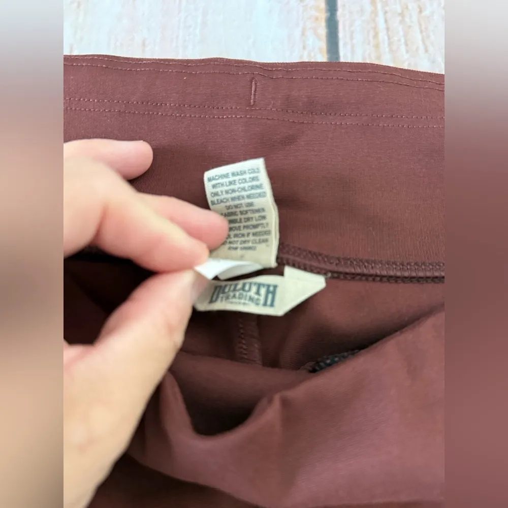 Duluth Trading Co Ponte Pro Leggings Womens Size 10 Maroon Red Zip Pockets Yoga - Image 4