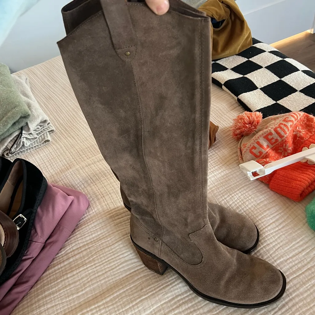 Nine West Taupe Heeled Boots - Image 2