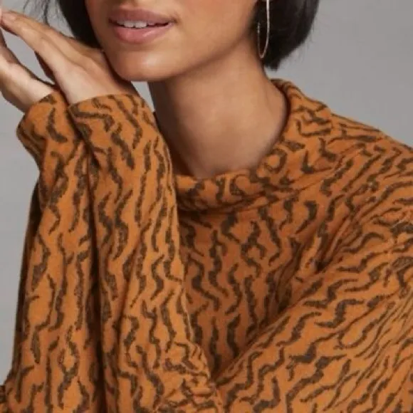 Anthropologie Animal Print Puff Sleeve Turtleneck Top Size M, Orange and Black - Image 2