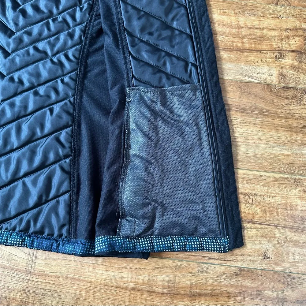 Eddie Bauer Women’s Medium Black Blue Dot Print Puffer Vest Jacket Lightweight - Image 9