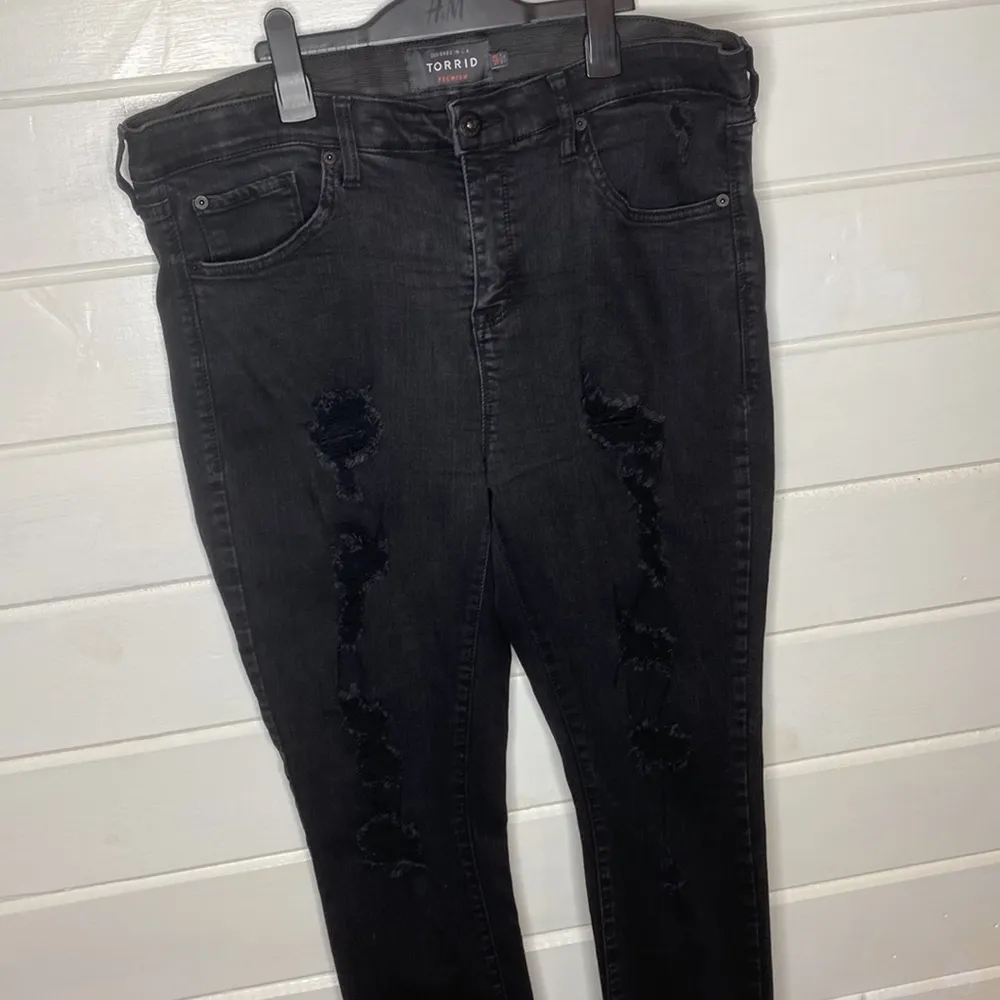 Torrid sky high skinny black distressed jeans - Image 4