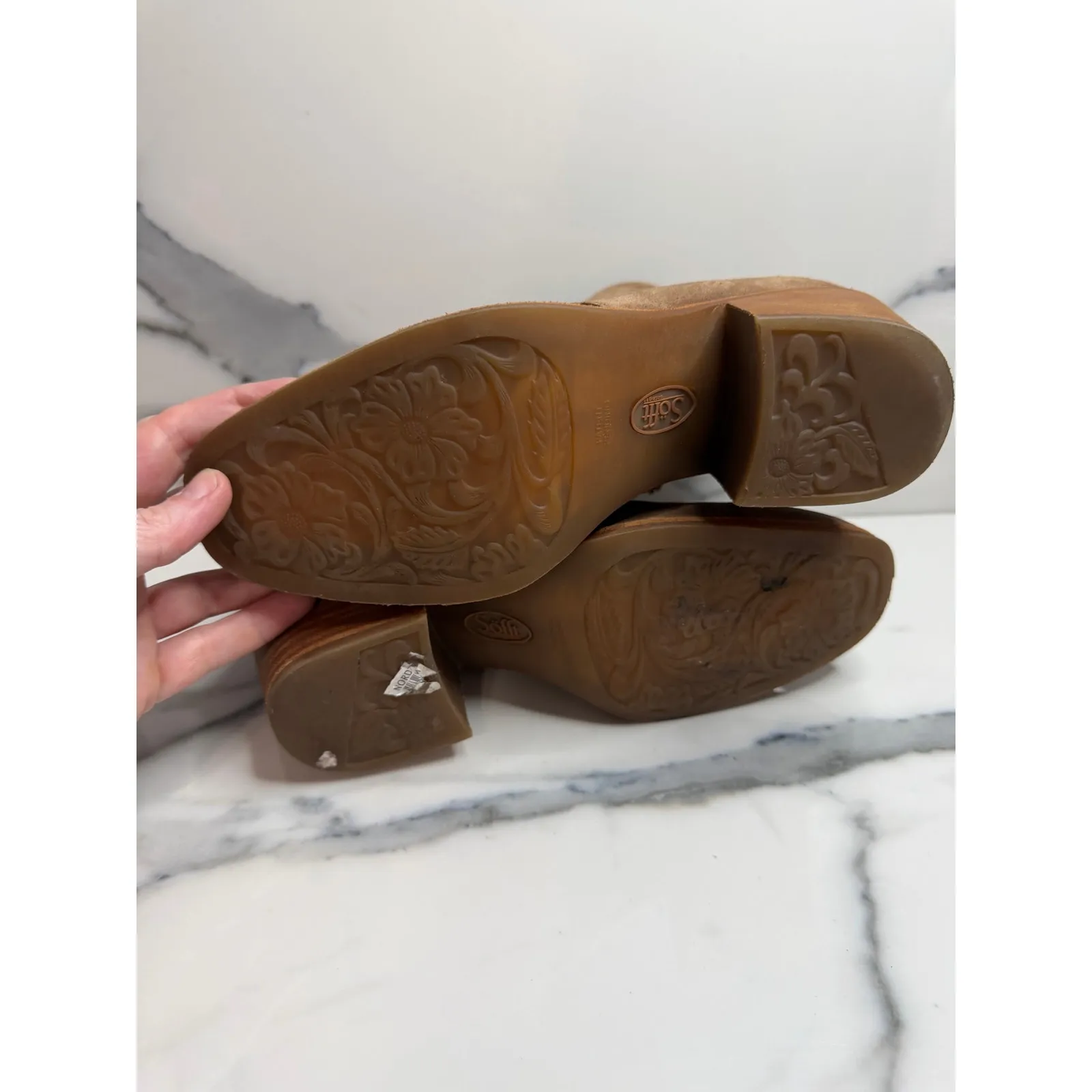 Sofft Women's Brown Suede Lace - Image 8