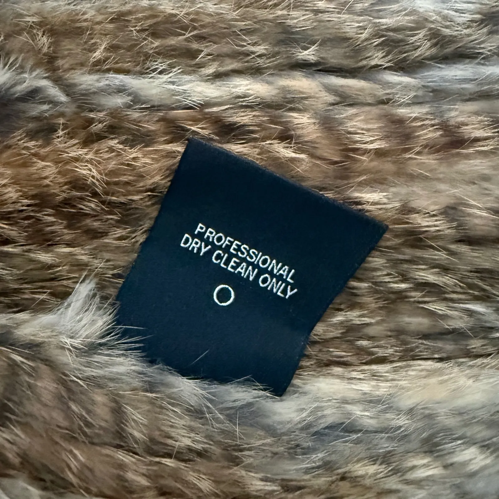 525 America Luxe Genuine Rabbit Fur Vest Brown Size Small – Excellent Condition - Image 8