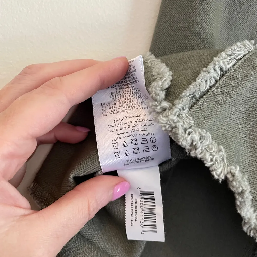 BCBGeneration skirt NWT - Image 8