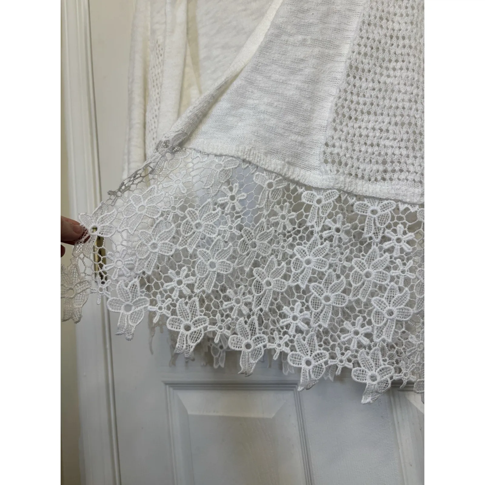 White Sheer Floral Lace Open Front Cardigan Size Large Fairy Coquette Cottage - Image 6