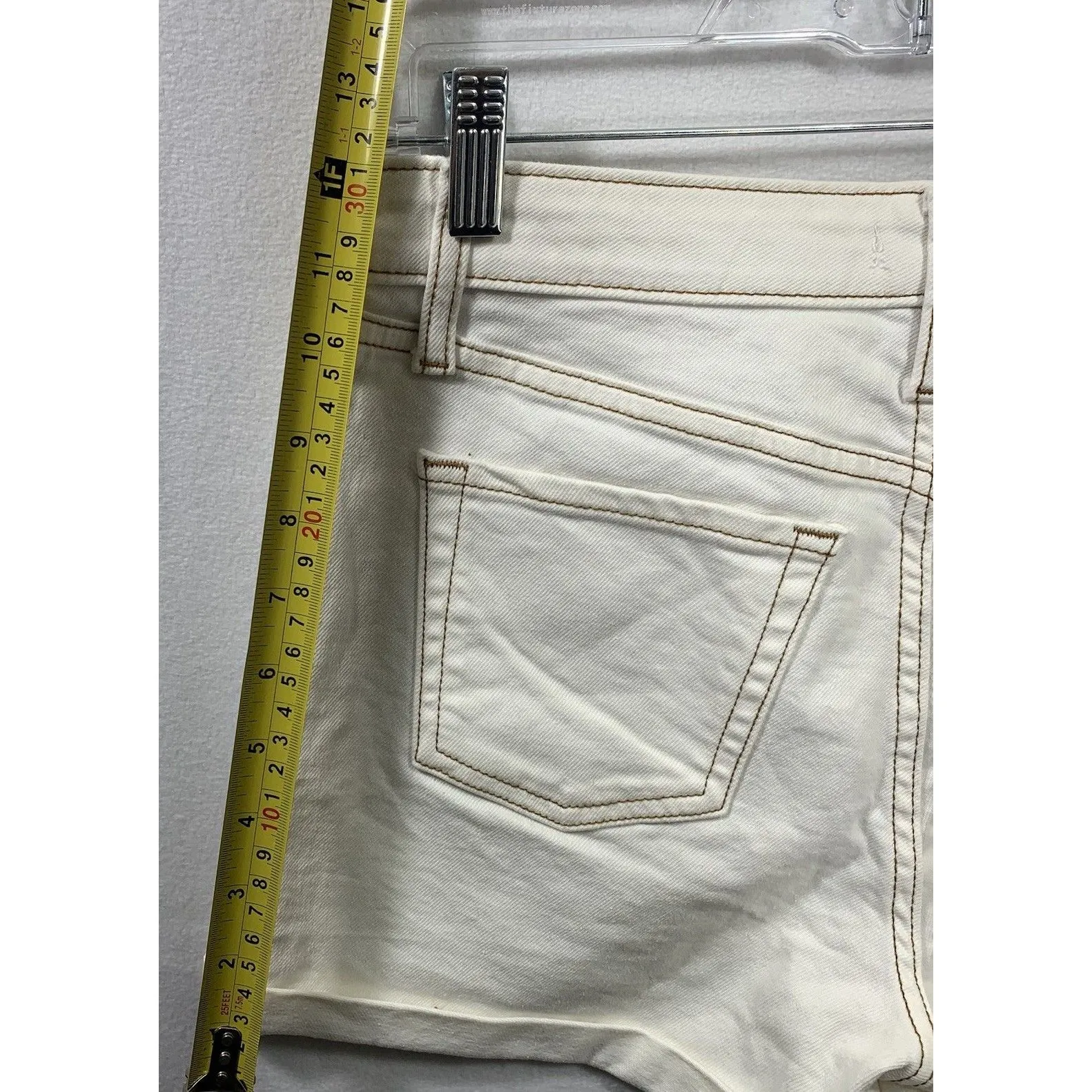 Wild Fable High Rise White Denim Jean Shorts Women Size 0/25R Casual - Image 5