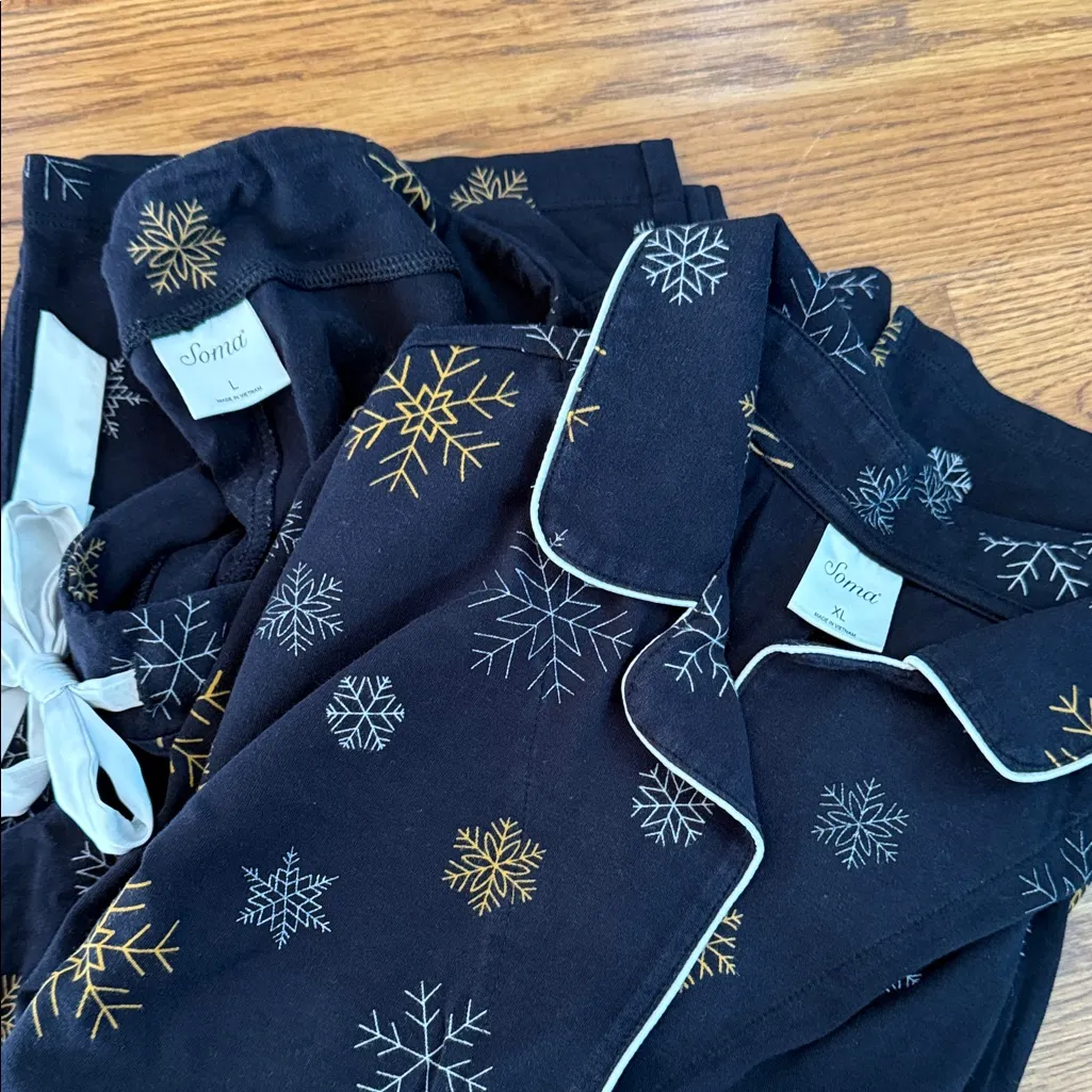 Soma Women’s 2 piece Pajamas Black, Gold and White Snowflake, Top XL / Pants L Black Size undefined - Image 12