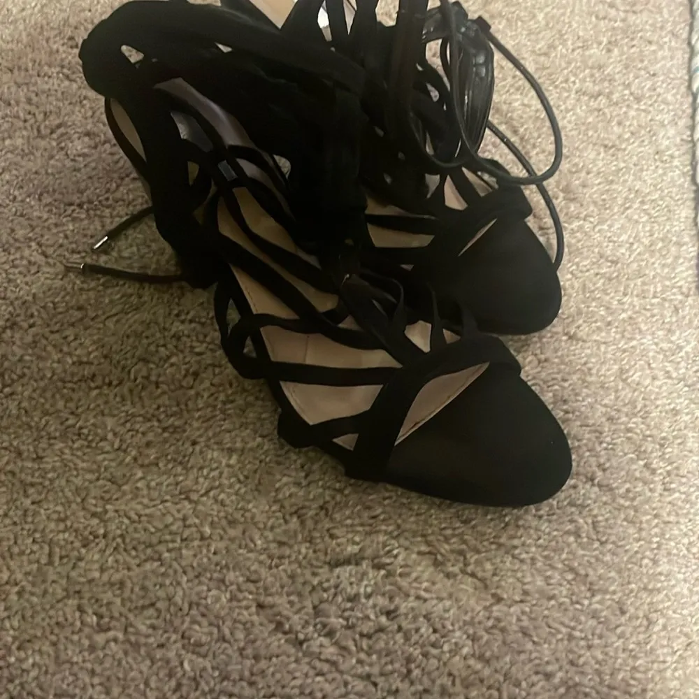 Jennifer Lopez Elegant Black Strappy cage heels Women's Sandals size 8.5 m 4 in - Image 4
