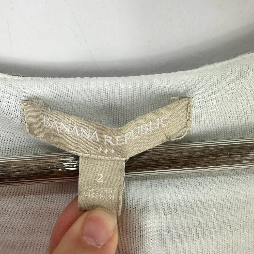 Banana Republic Sheath Dress Size 2 Sleeveless Striped Neutral Preppy Minimalist - Image 2