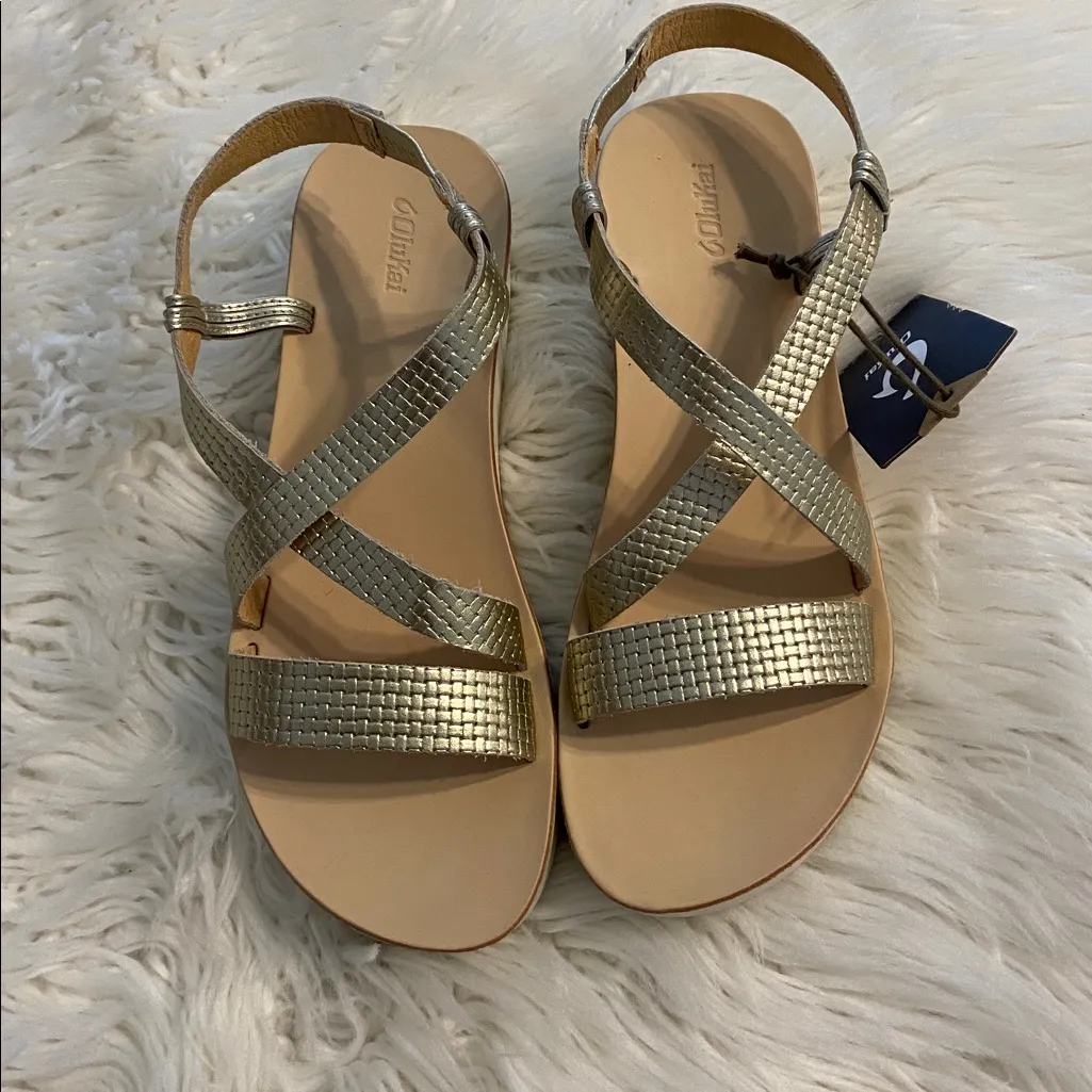 OluKai Women's Sandals in Metallic Gold size 10W brand new see all photos - Image 3