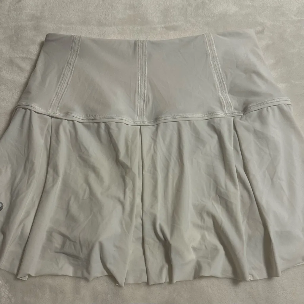lululemon athletica Cream Pleated Mini Skirt - Image 2