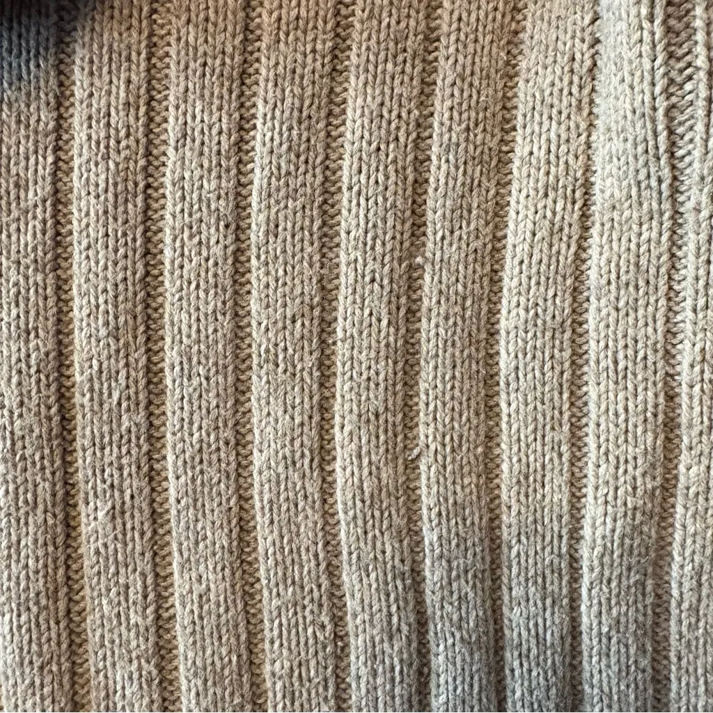 Hollister Y2K beige cable knit hooded deep v-neck rabbit hair sweater large - Image 14