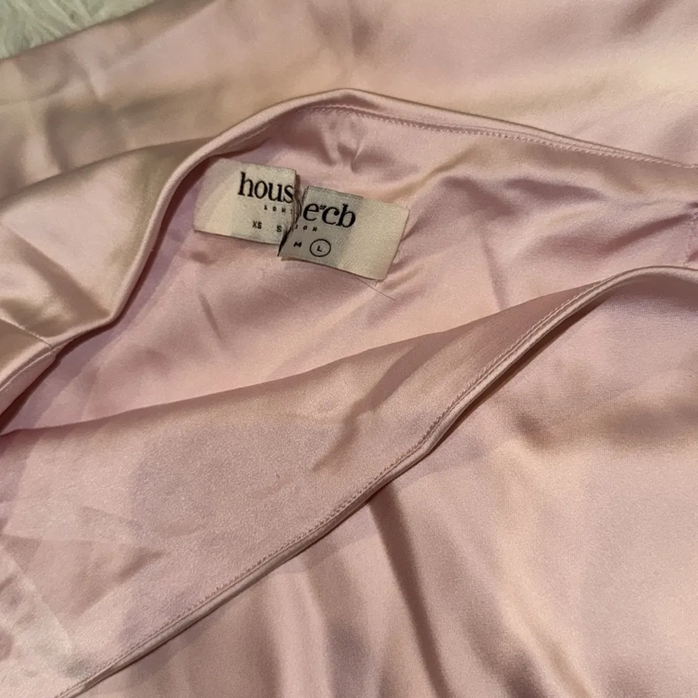 NWOT HOUSE OF CB 'Giuliana' Ballerina Pink Satin Maxi Skirt Sz L - Image 6