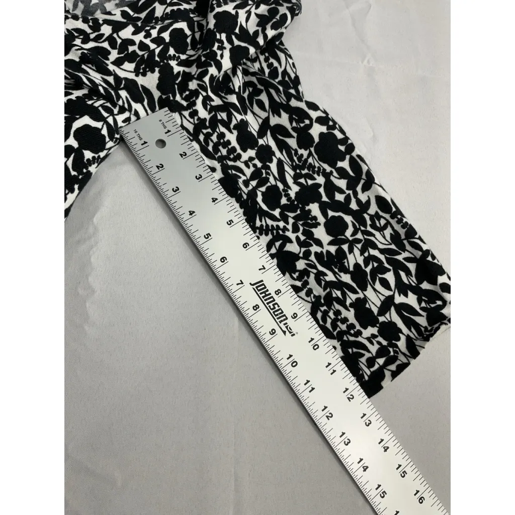 Womans Linda Mathews Ny XL Black White Floral Button Up 3/4 Sleeve Cardigan - Image 8