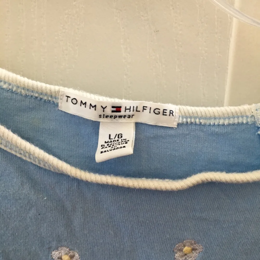 FINAL MARKDOWN Ladies Tommy Hilfiger sleep top large - Image 4