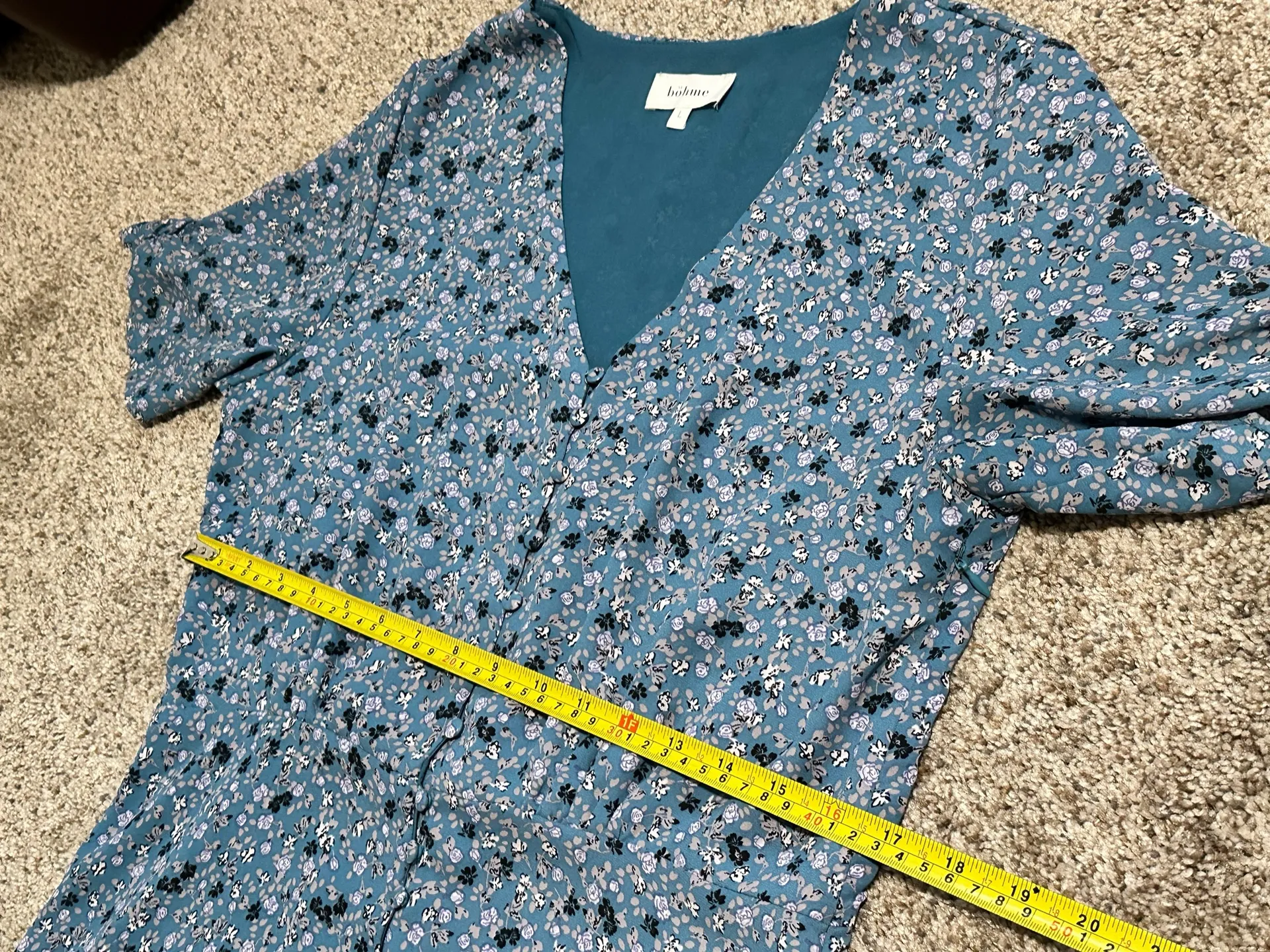 Blue floral midi dress with short sleeves and V-neck - Image 5