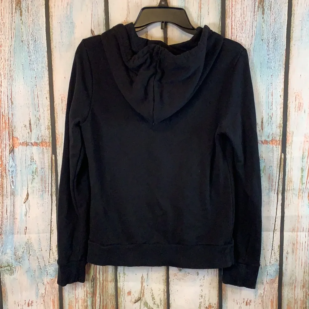 🚫SOLD🚫Iron Fist Skull Graphic & Studs Black Hoodie Sz M - Image 4