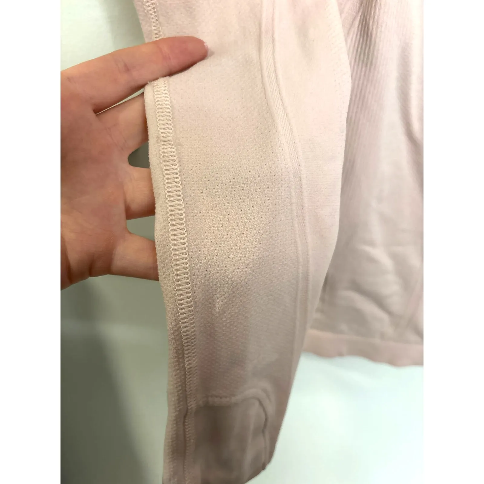 Athleta Top Womens Small Momentum Seamless Long Sleeve Thumbholes Pink Shirt - Image 7