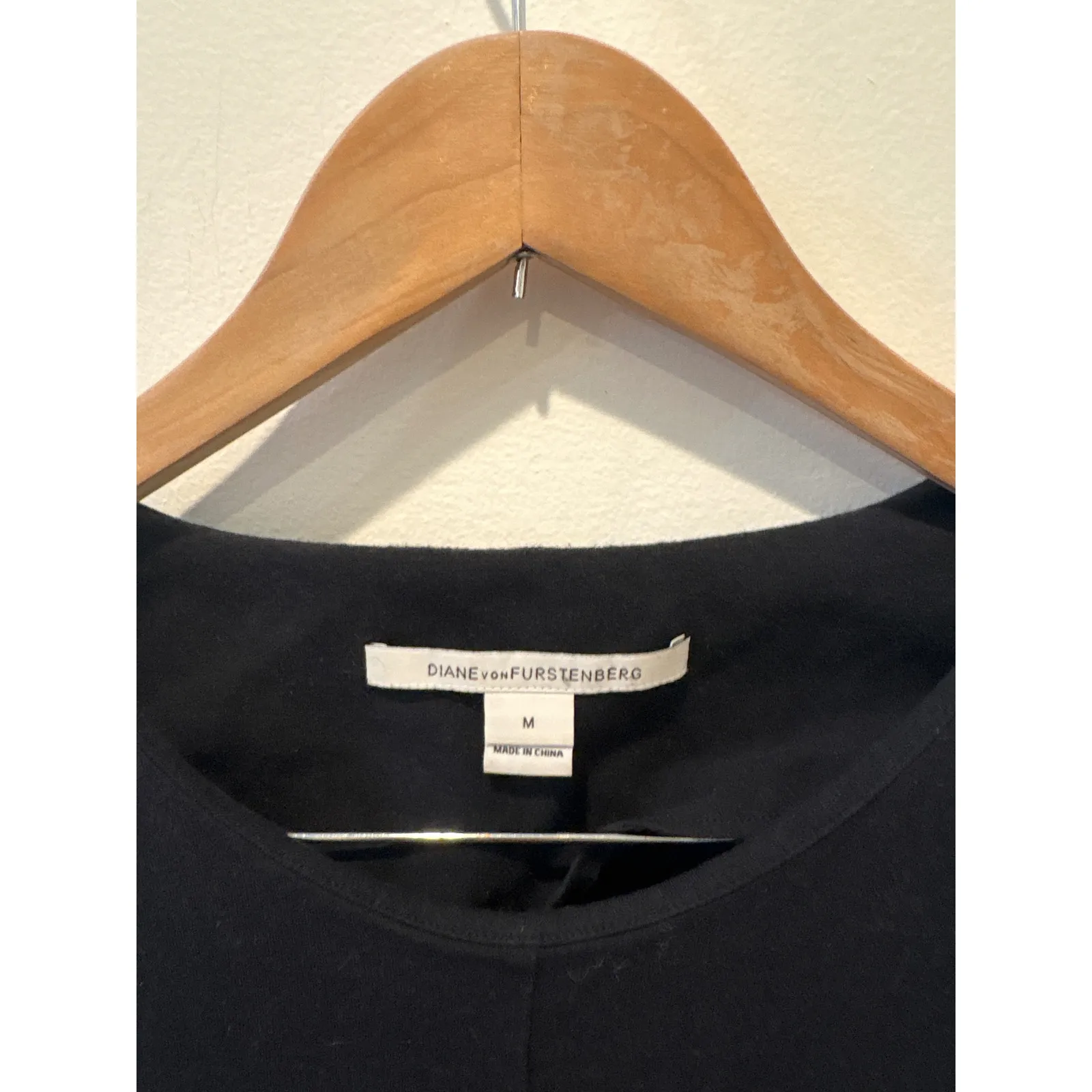 Diane von Furstenberg Black V Neck 3/4 Sleeve Jersey Knit Midi Dress Size M - Image 2