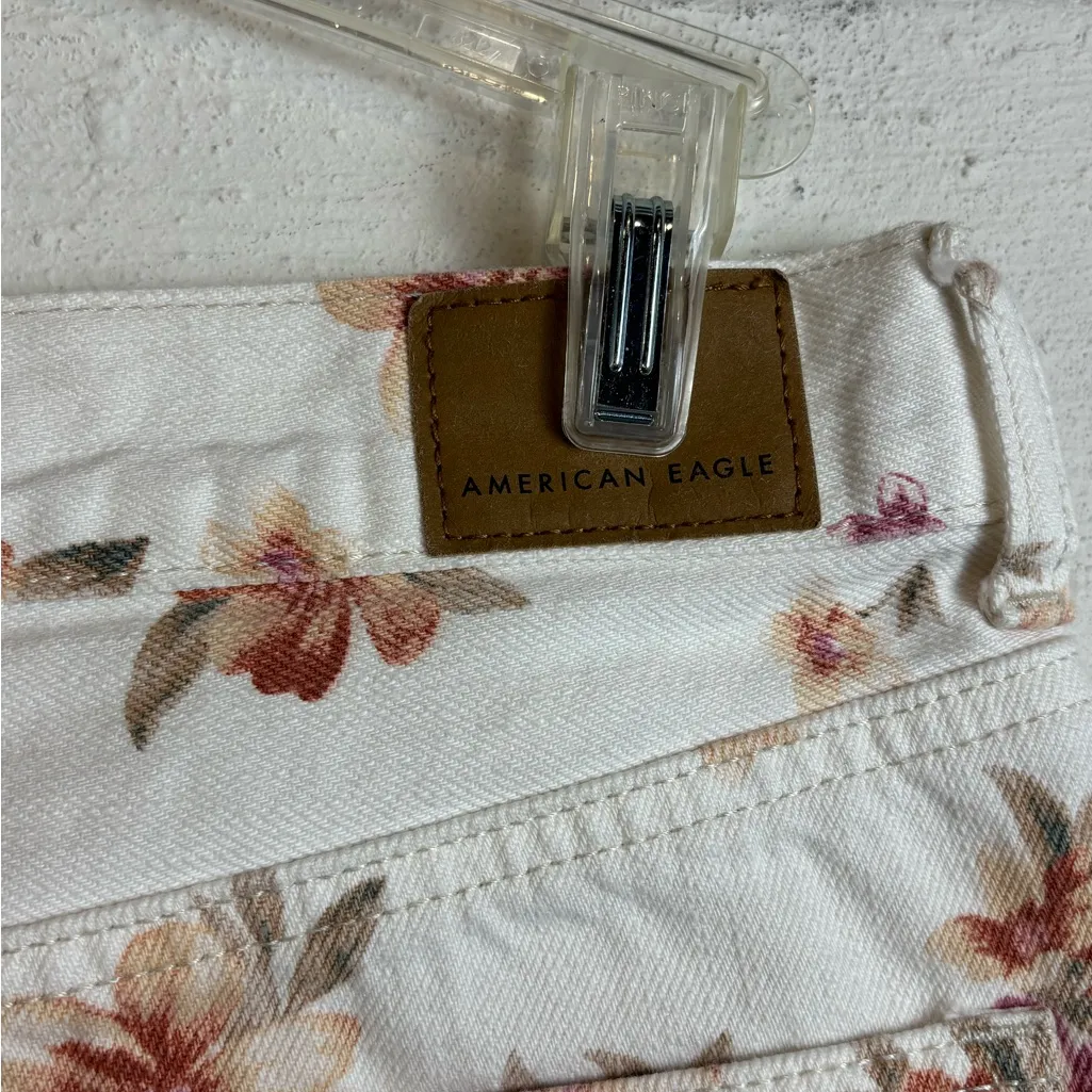 American Eagle High Rise Floral White Casual Denim Summer Chic Shorts Size 2 - Image 3