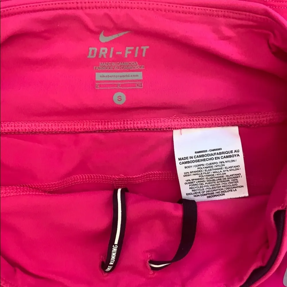 Nike Luxe Crop - Image 4