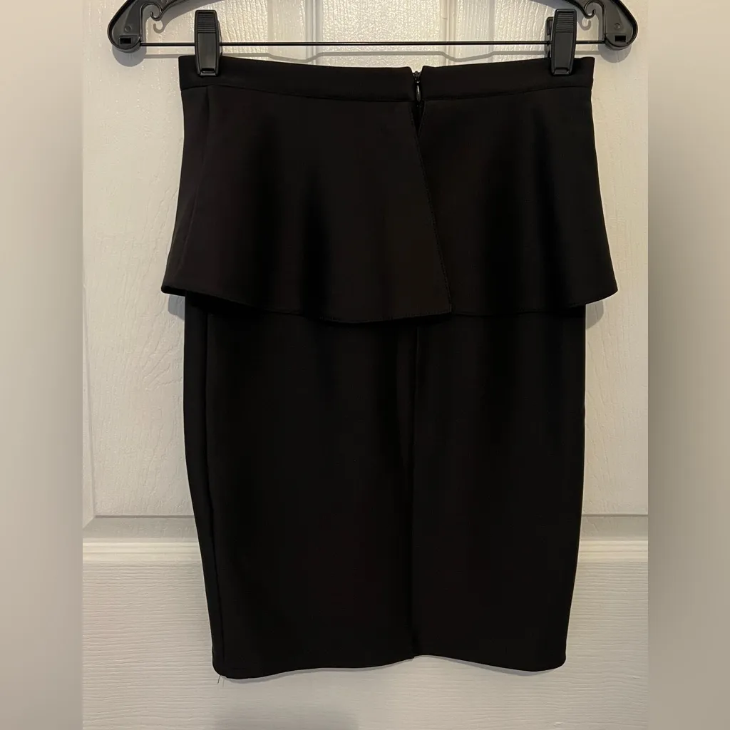 TOPSHOP Women's Black Ruffle Peplum Pencil Skirt Size 4 NEW - Image 2