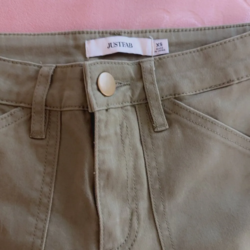 JustFab Green Cargo Pants xs - Image 4