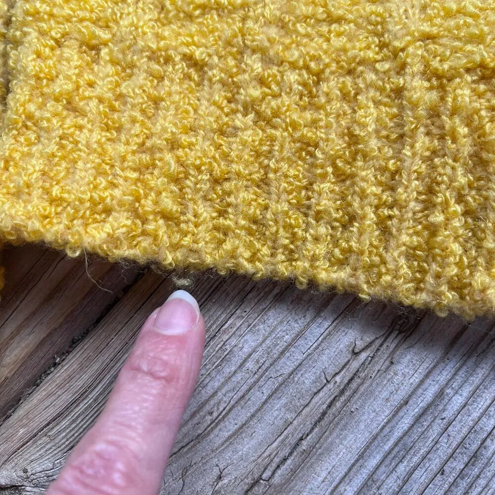 Kitty Hawk Women's Vintage Yellow Turtleneck Sweater Size XXS - Image 5