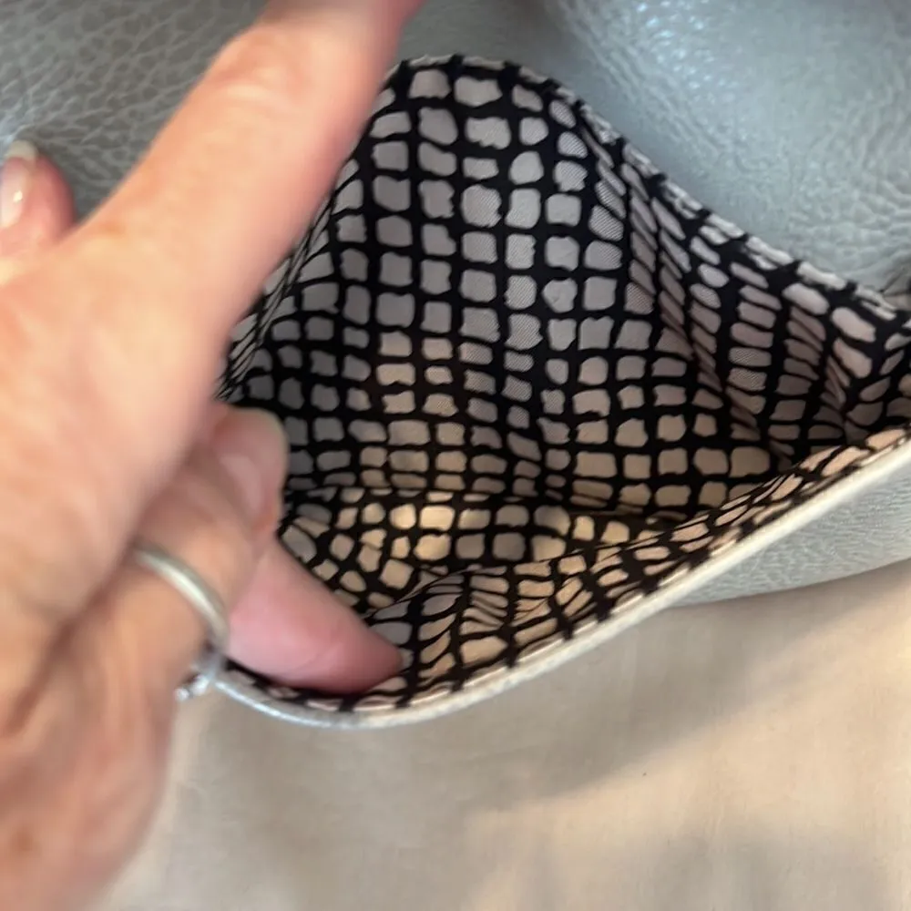 Urban expressions mini greyish blue crossbody wristlet roomy for its size EUC - Image 8