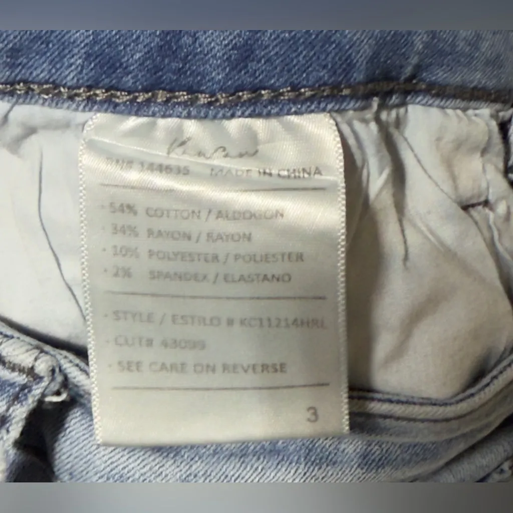 KAN CAN Classic Blue Women's Jeans 👖 💙
54% COTTON ✅ Size undefined - Image 9