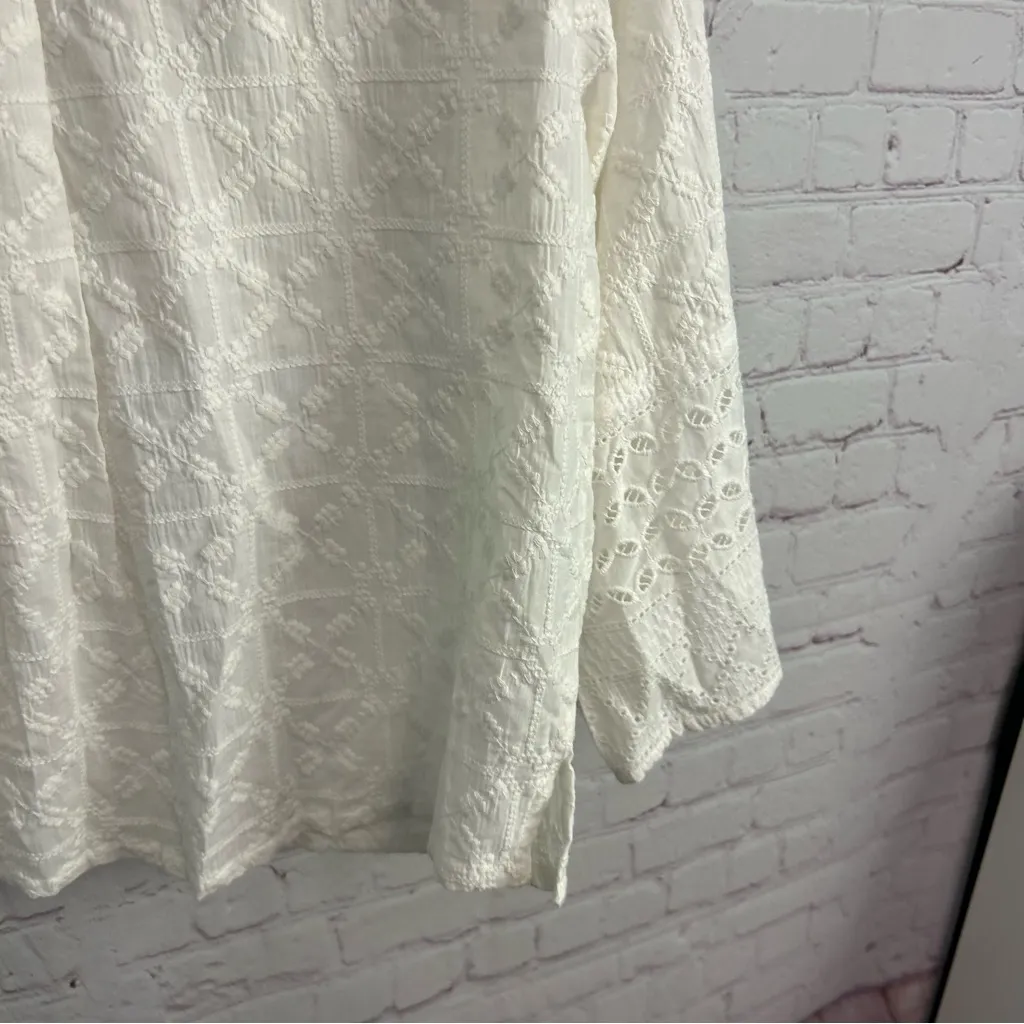 Badgley Mischka New eyelet cut romantic 3/4 flared sleeve top cotton Small - Image 5