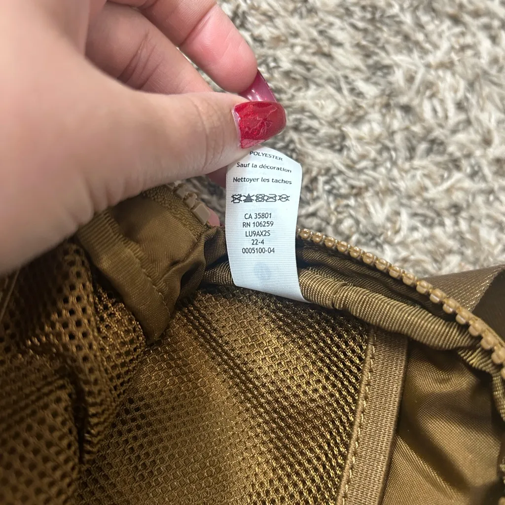 Lululemon Everywhere Belt Bag 1L Burnt Camel - Image 9