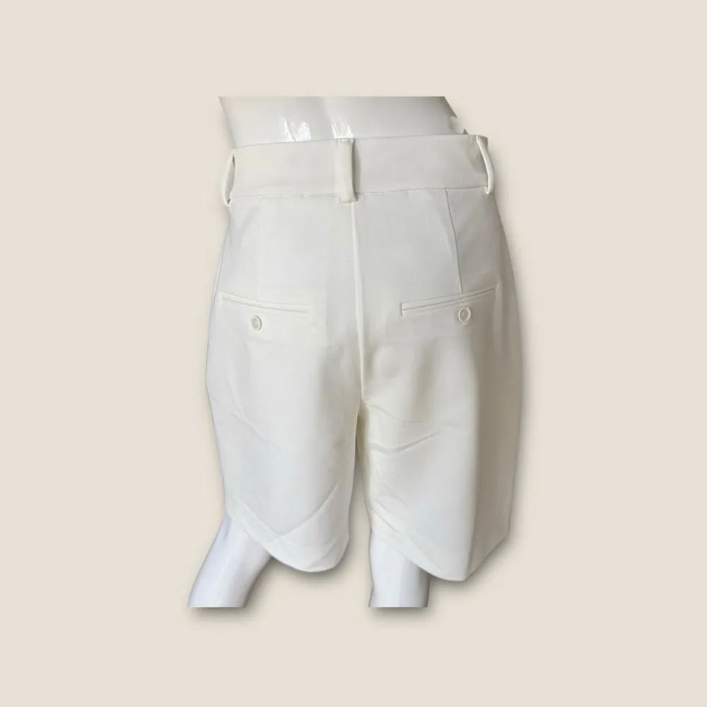 THEO HESTIA BERMUDA SHORTS in cream medium White - Image 9