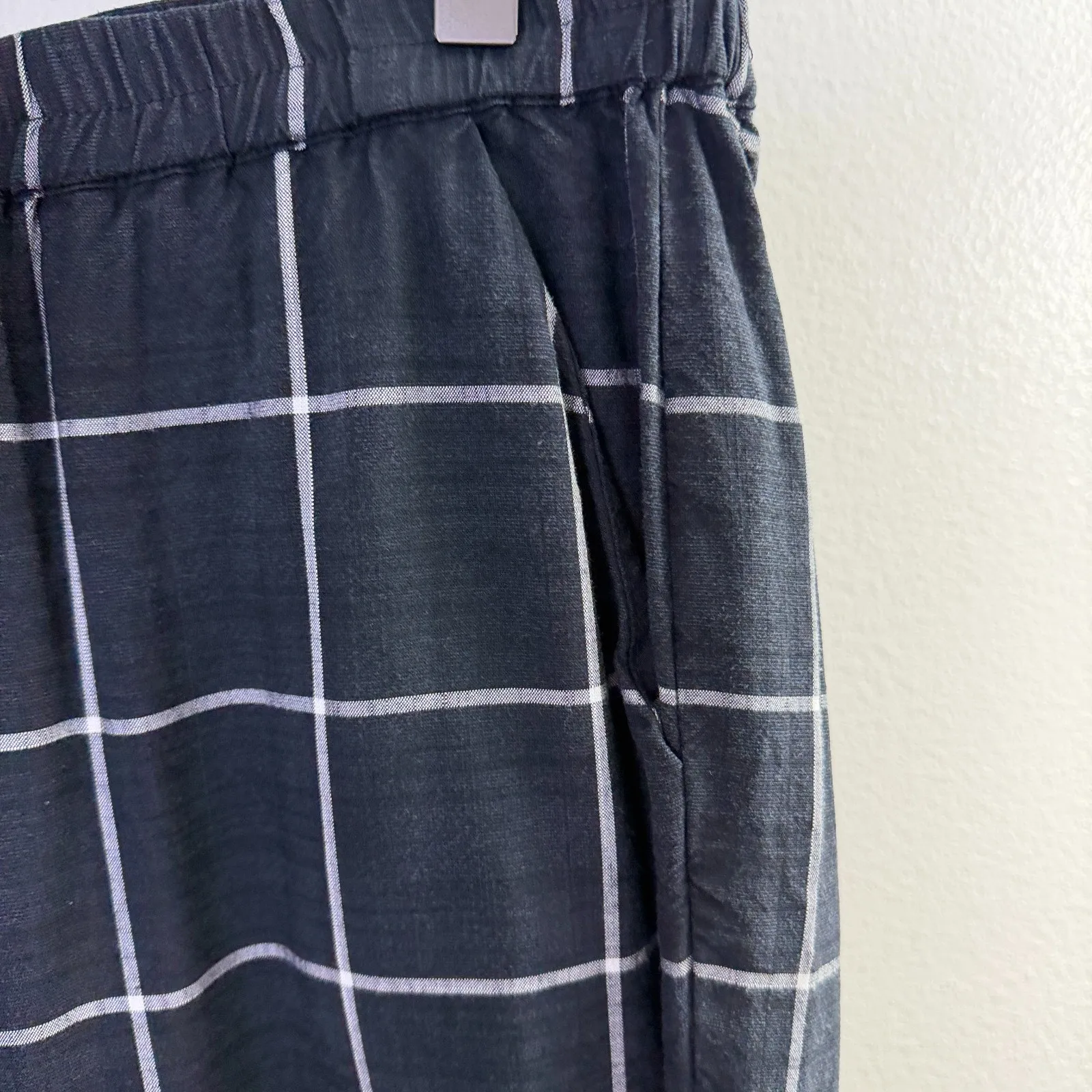 Marine Layer Allison Tencel Pants Womens Medium Black Windowpane Elastic Crop - Image 4