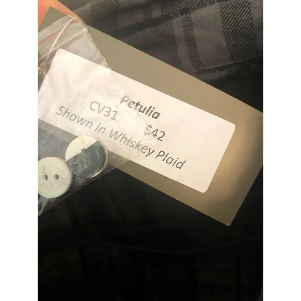 TULIP whiskey Plaid XS button Down Shirt NWT Cotton Black Gray Bustle Back lagen - Image 7