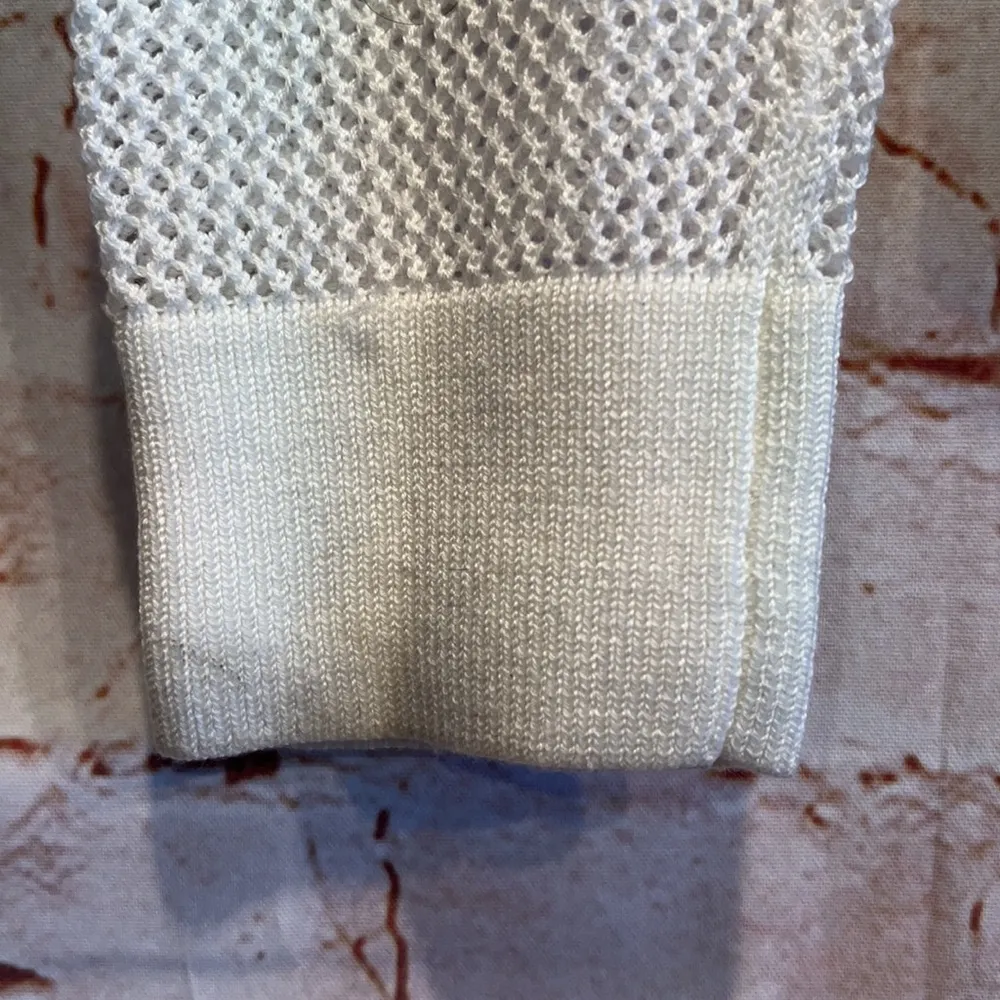 Cabi 213 knit ivory sweater split back boat neck casual pullover S sheer arms - Image 7