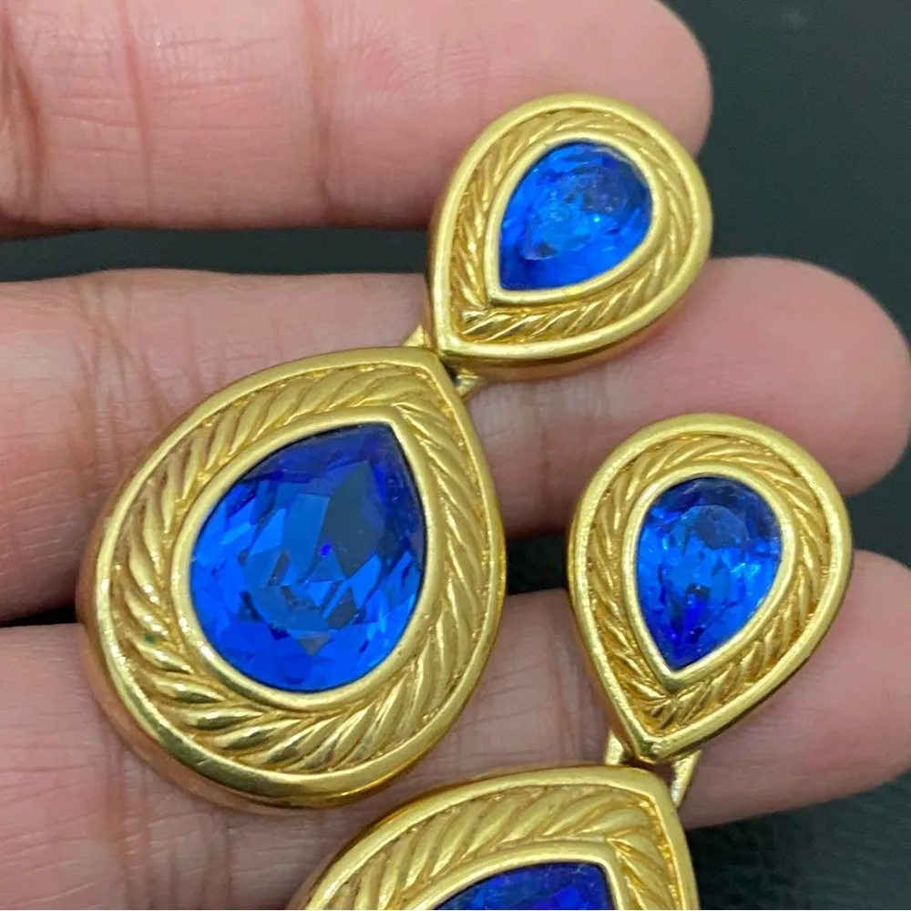 Vintage 90s SWAROVSKI Swan Signed Royal Blue Teardrop Crystal Drop Earrings 22g - Image 12