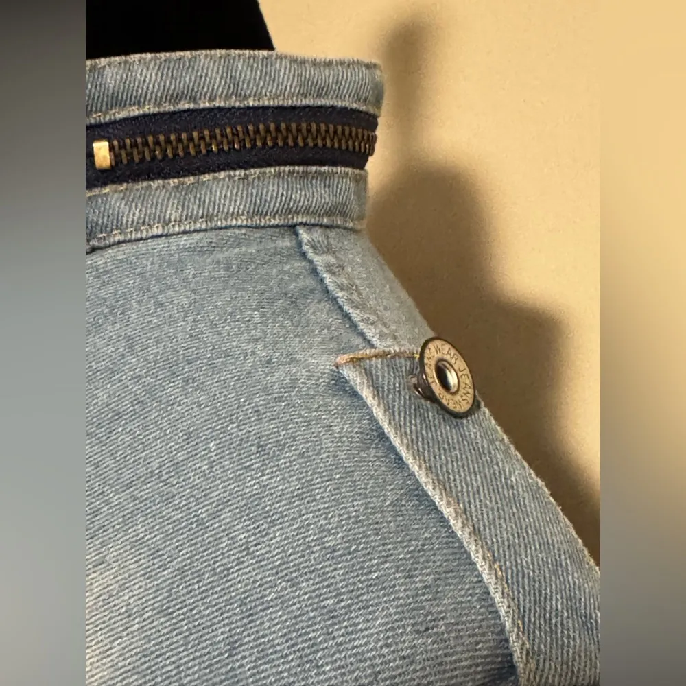 EUC Aimeite Light Wash Distressed Button Up Denim Jacket size 2XL Blue - Image 5