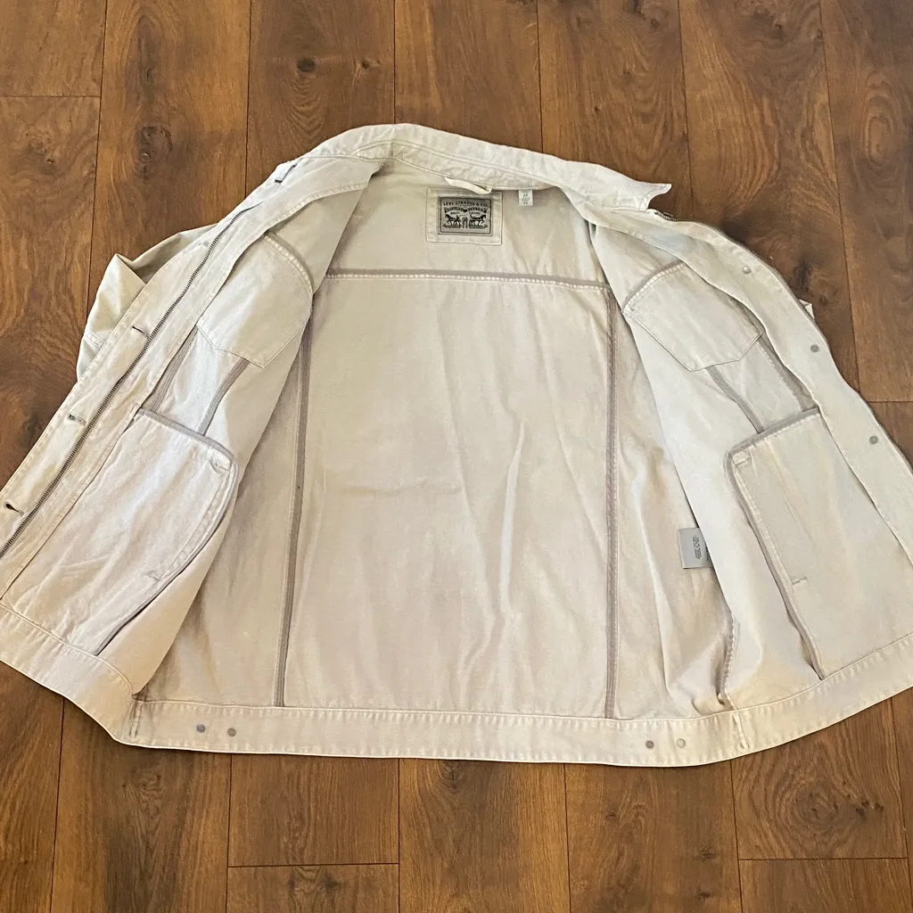 Levi’s Women’s Oversized Cotton Trucker Jacket Light Gray 2XL Denim - Image 6