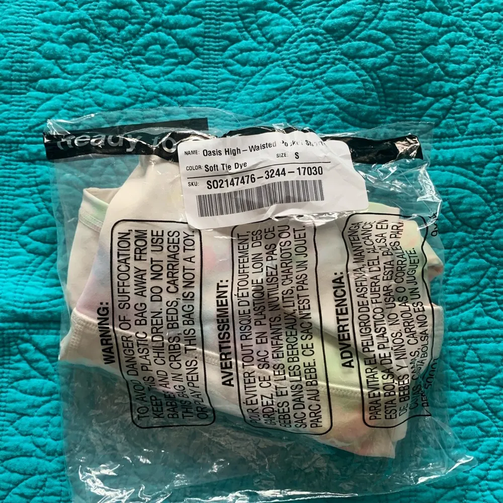 BRAND NEW Fabletics High-Waisted Pocket Short - Image 4